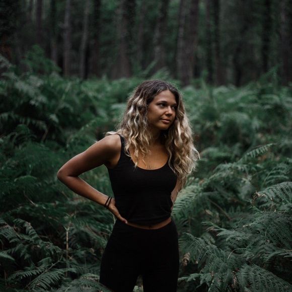 Meet your Posher, Talia - Picture 1 of 1